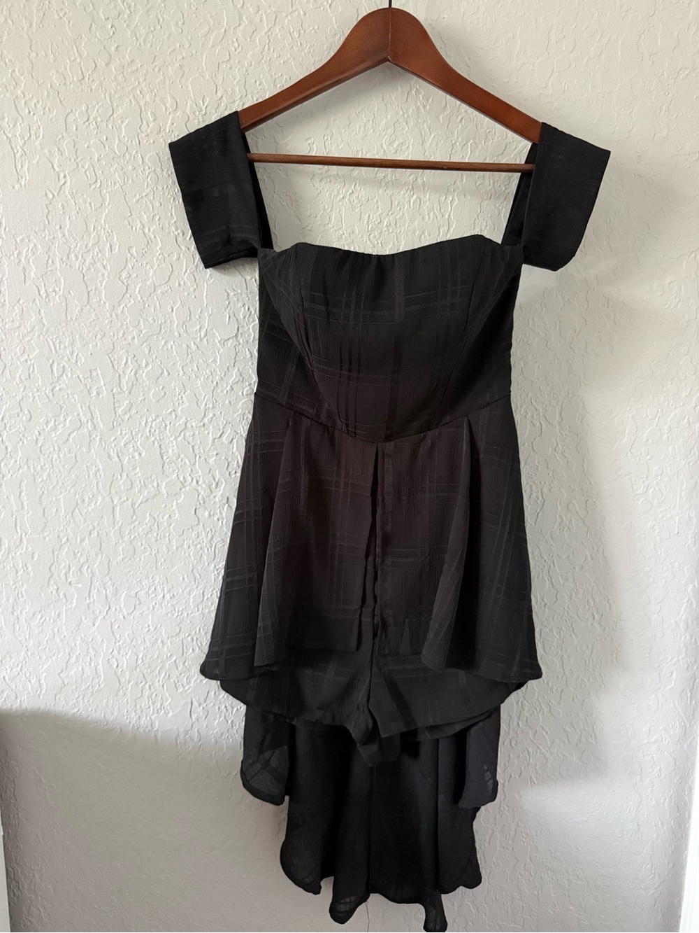 Selfie Leslie Black Off-Shoulder High-Low Layered Dress